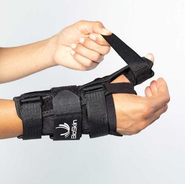 StrictlyStability Wrist Brace for Carpal Tunnel, Arthritis, Tendonitis  Support Fitting Both Hands (Universal)